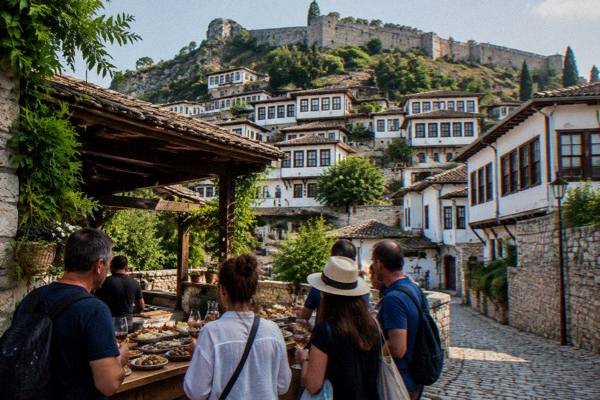 History, Wine & Local Food, Premium, Berat